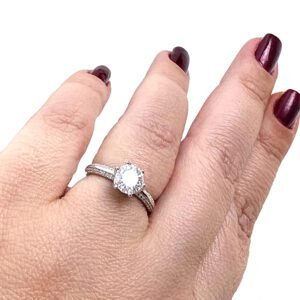 Anel Moissanite Solitário Seis Garras