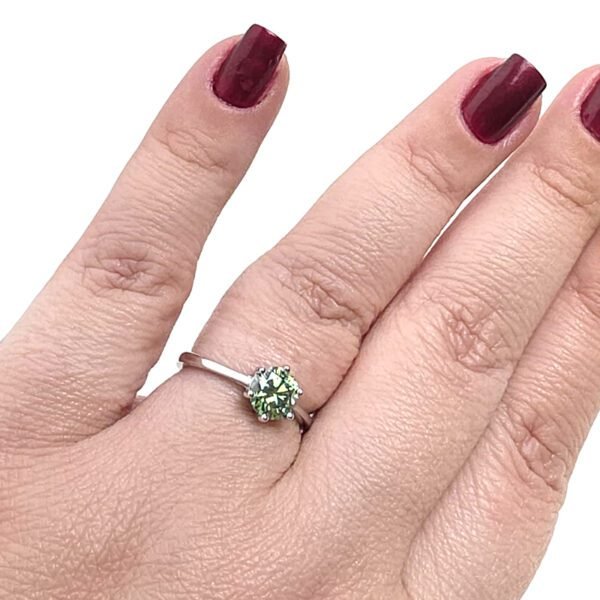 Anel Moissanite Verde Seis Garras