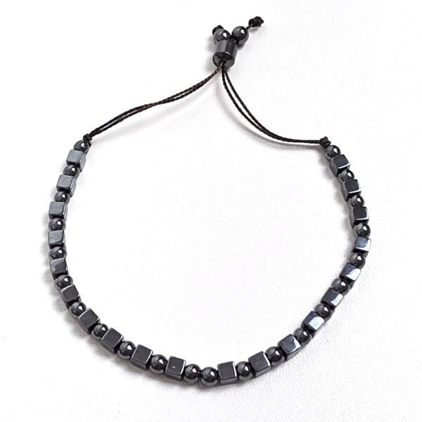 Pulseira Hematita Cubo e Esferas Intercaladas